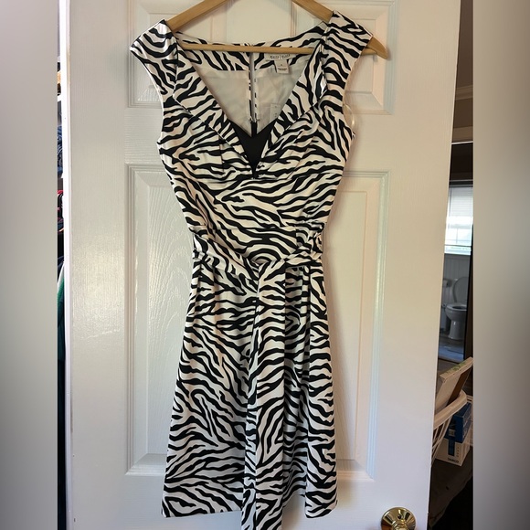 White House Black Market Zebra Print Mini Dress - Picture 1 of 3